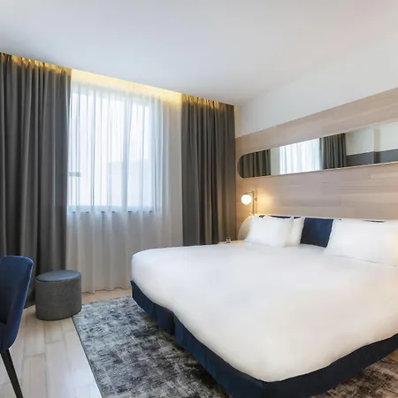 Hotel Voco Milan-fiere By Ihg 4*