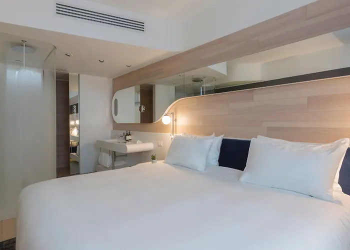 Hotel Voco Milan-fiere By Ihg 4*