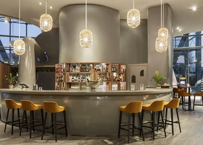 Hotel Voco Milan-fiere By Ihg 4*