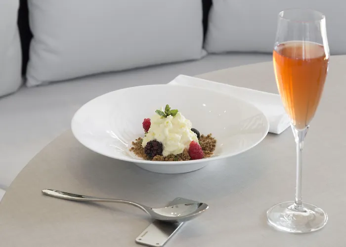 Voco Milan-fiere By Ihg Hotel 4*